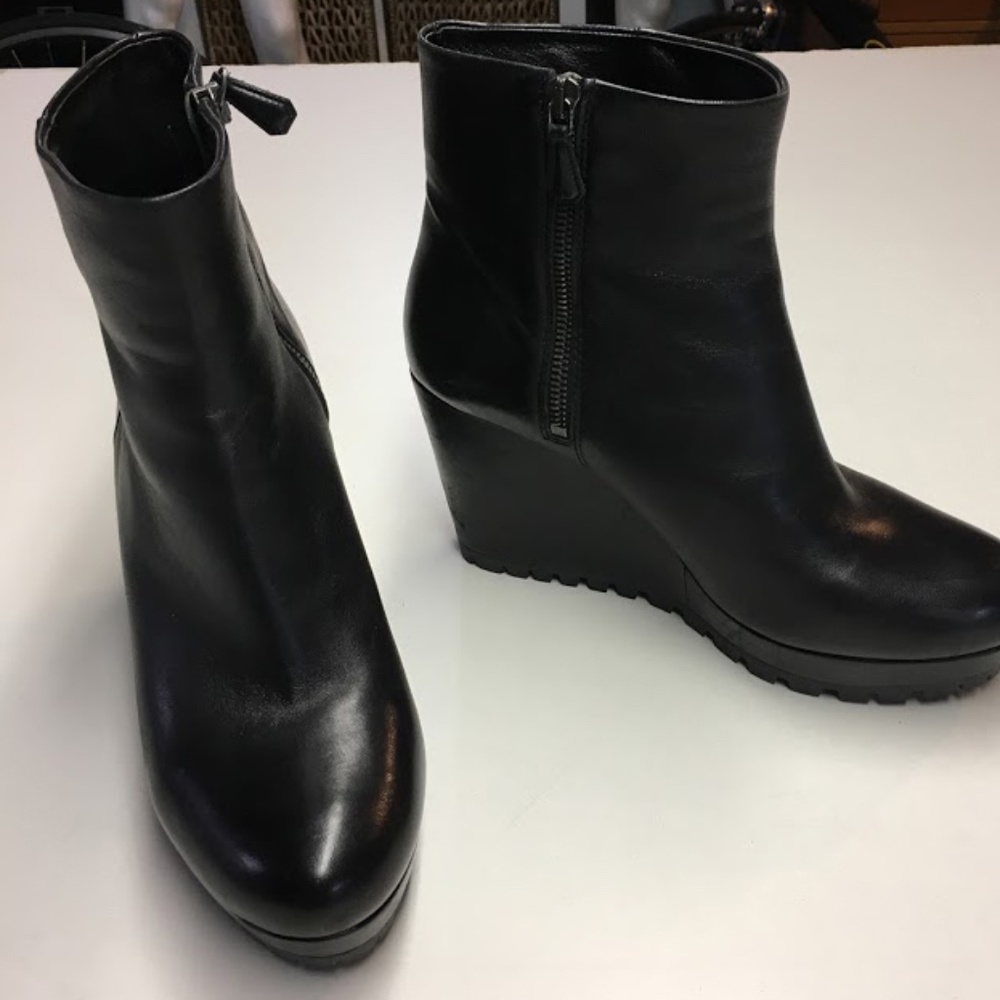 Prada Boots - Black Leather
